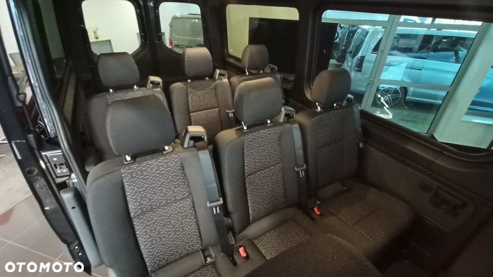 Mercedes-Benz Sprinter - 12