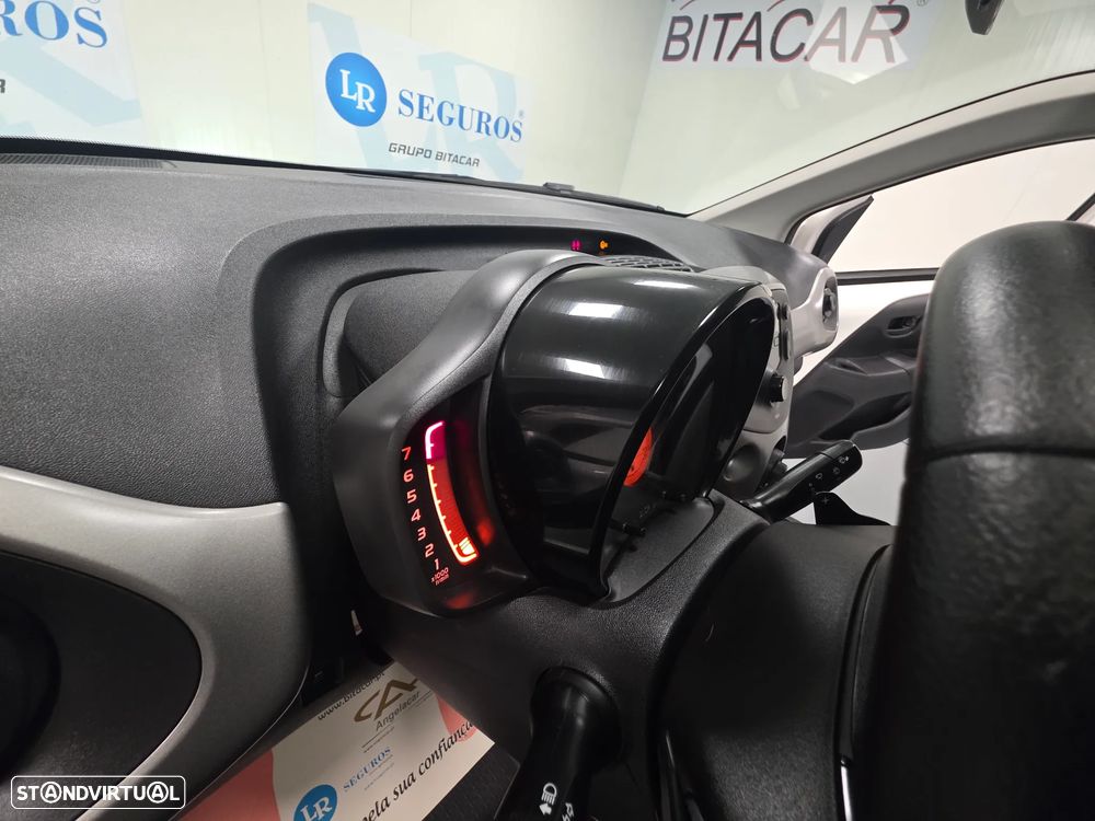 Toyota Aygo 1.0 X-Play Plus MM - 40