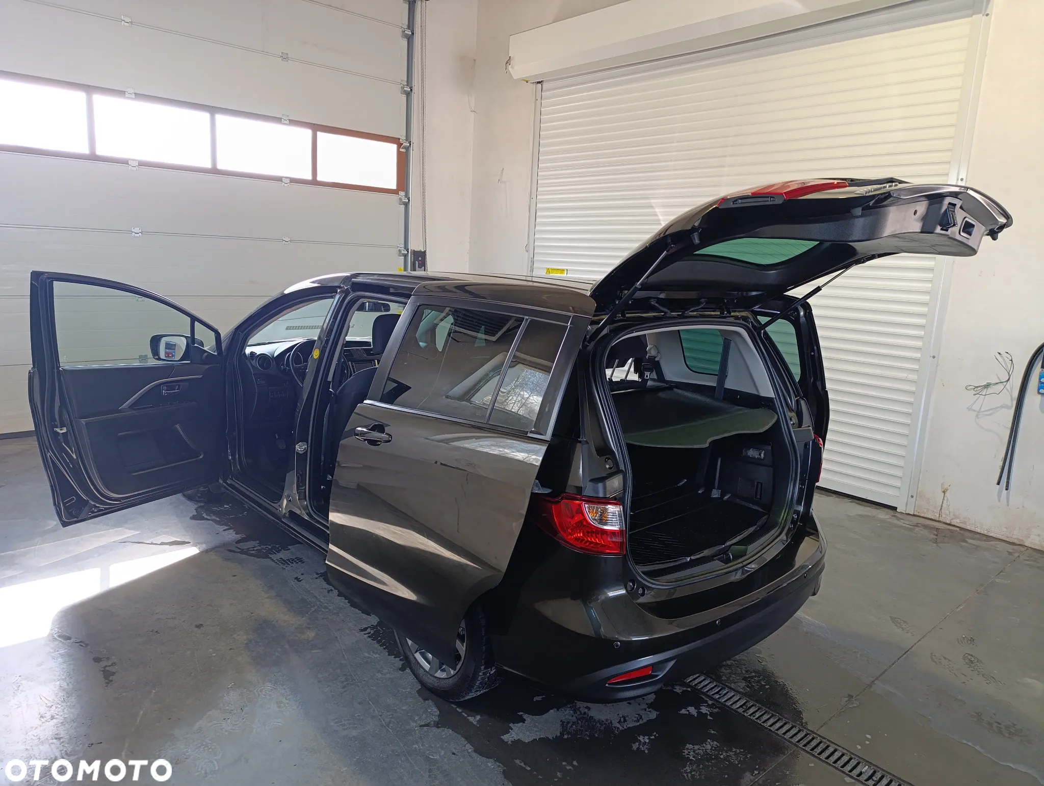Mazda 5 1.6 CD Navi + - 35