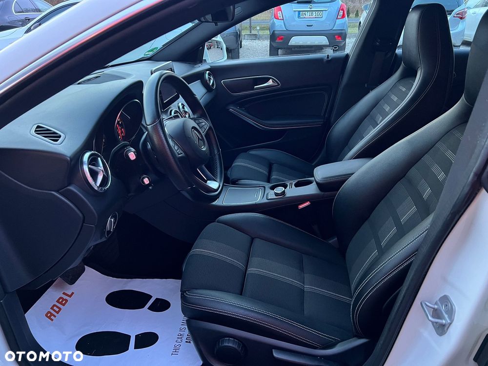 Mercedes-Benz CLA Shooting Brake 180 7G-DCT Urban - 5
