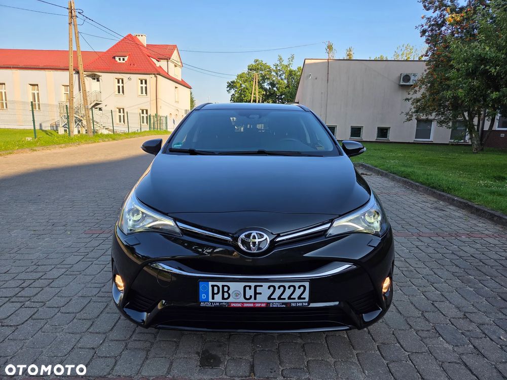 Toyota Avensis Touring Sports 1.8 Business Edition - 1