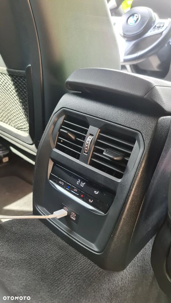 BMW Seria 3 320d M Sport - 13