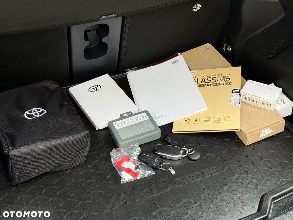 Toyota Yaris Cross Hybrid 1.5 Executive - 13