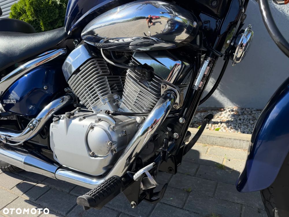 Suzuki Intruder - 21
