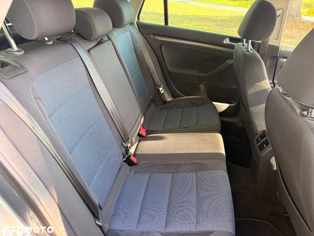 Volkswagen Golf - 20