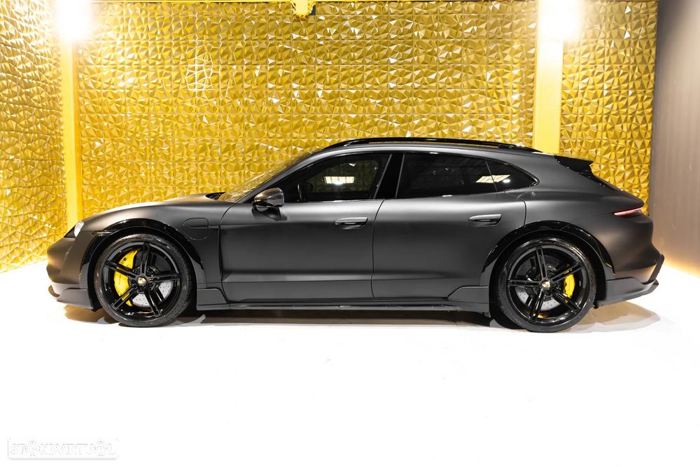Porsche Taycan Cross Turismo Turbo S - 16