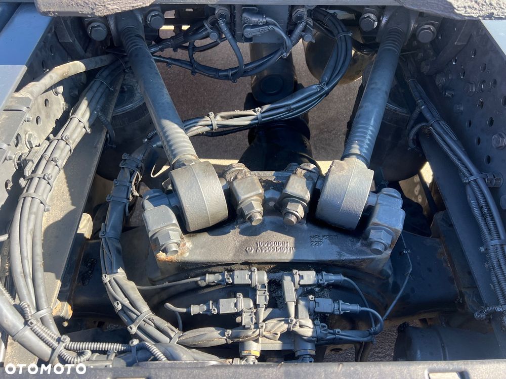 Mercedes-Benz ACTROS L MP5 POLIFTOWY bez retardera prokontraktowy - 10