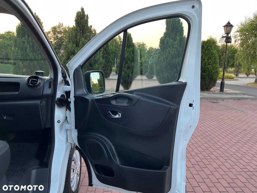 Renault Trafic - 11
