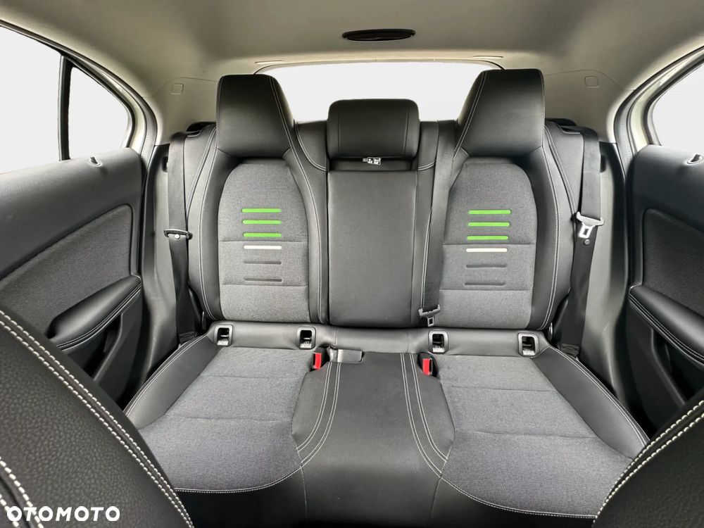 Mercedes-Benz Klasa A 160 7G-DCT Style - 19