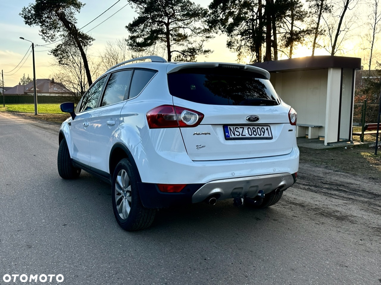 Ford Kuga 2.0 TDCi 2x4 Titanium - 9