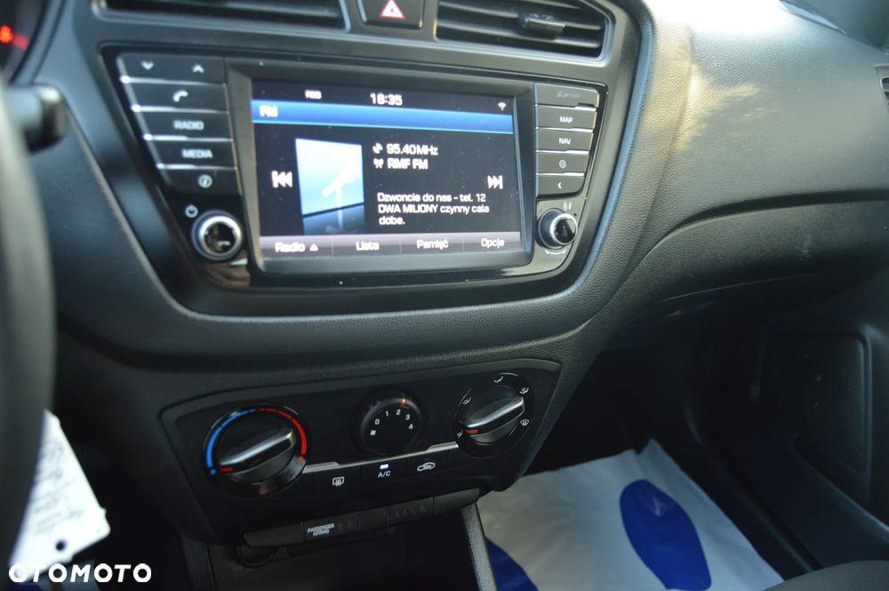 Hyundai i20 - 21