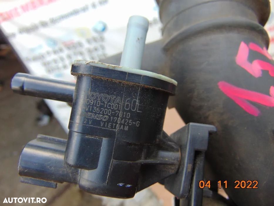 Valva Vacuum Toyota solenoid prius auris yaris corolla verso - 1