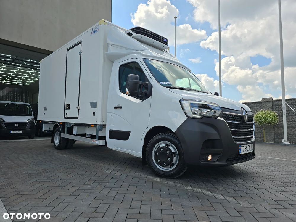 Renault MASTER CHŁODNIA 8 PALET Carrier XARIOS -29*C +29*C 230V STACJONARNE PODŁĄNCZENIE TYLN OŚ BLIŻNIACZA WZMOCNIONA SALON POLSKA 65Tyś km SERWIS ASO RENO DO OSTATNIEGO Km GWARANCJA BOGATA OPCJA WYPOSAŻENIA LEDY HALOGENY TEMPOMAT FOTEL KIEROWCY PNEŁMATYCZNY - 7