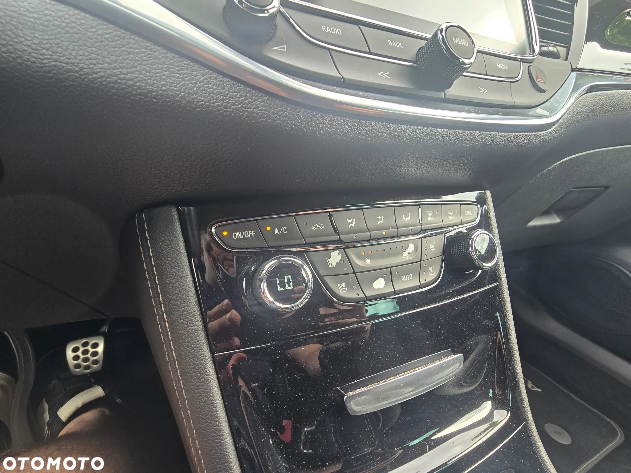 Opel Astra V 1.4 T Elite S&S - 35