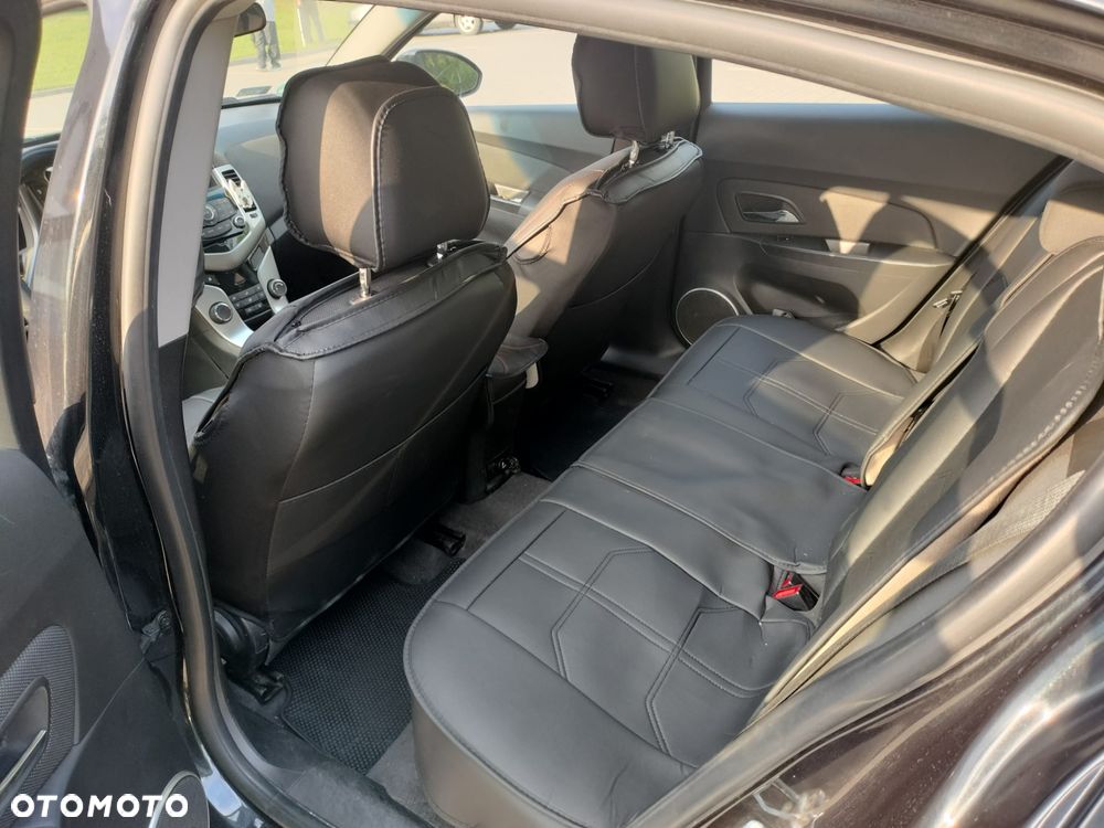 Chevrolet Cruze 1.6 LT - 10
