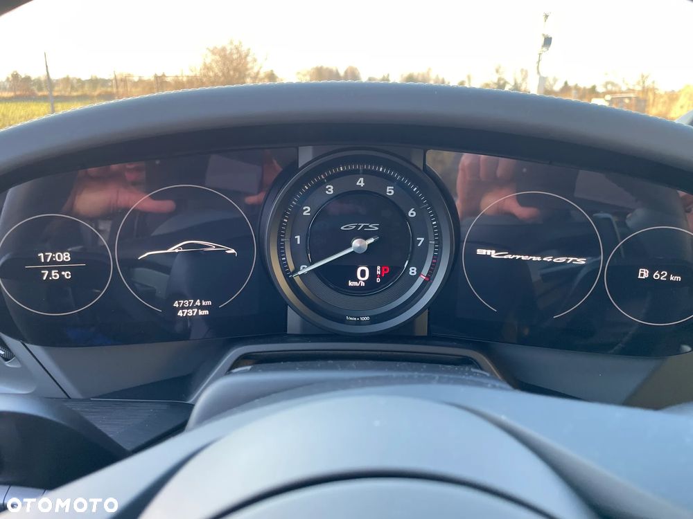 Porsche 911 Carrera 4 GTS - 7
