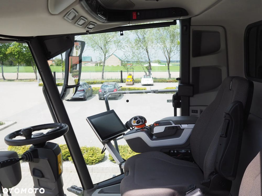 Claas Trion 750 CEMOS + V770 - 6