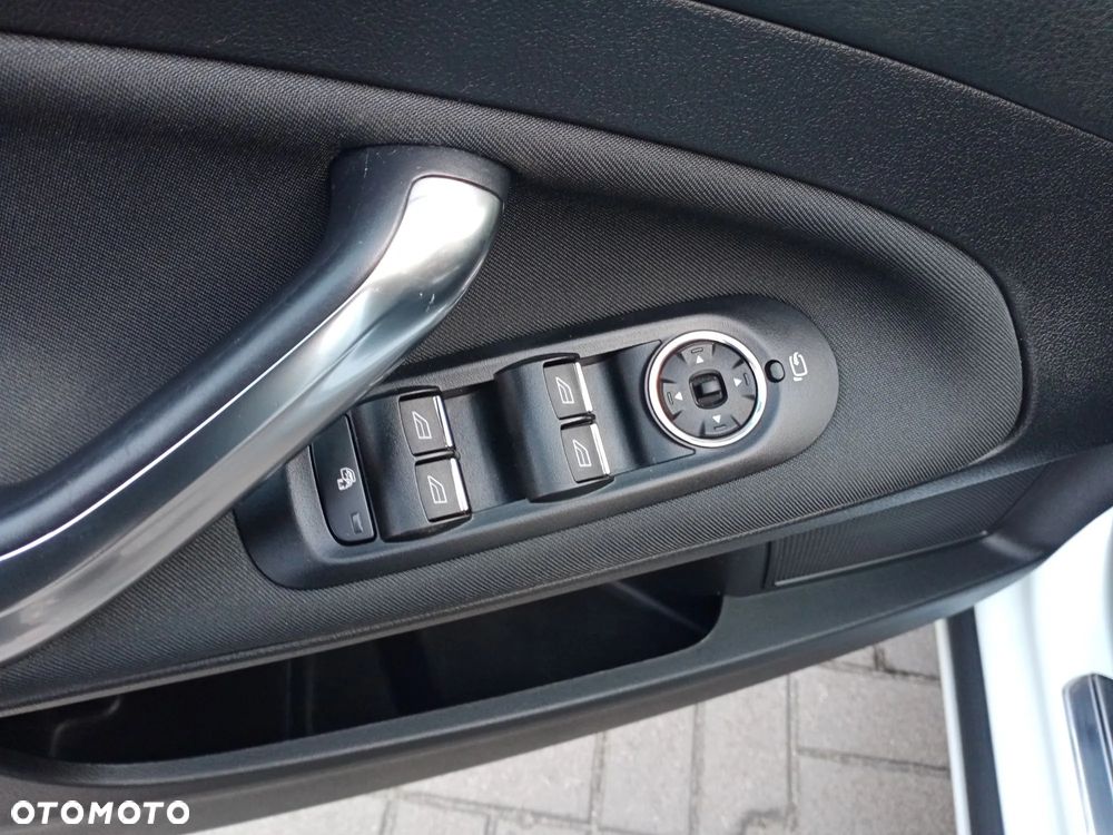 Ford Mondeo 2.0 TDCi Titanium - 35