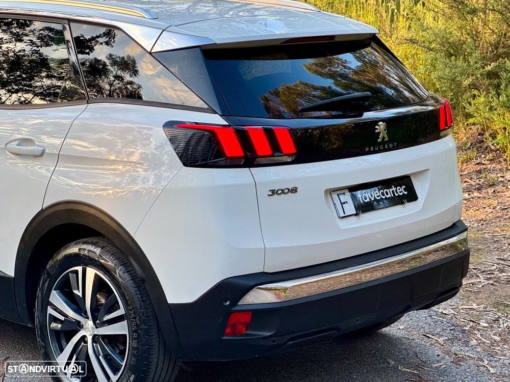 Peugeot 3008 1.2 PureTech Allure EAT6 - 24