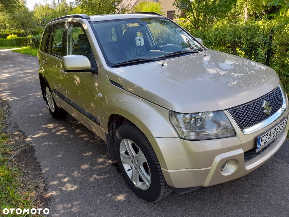 Suzuki Grand Vitara 2.0 - 1