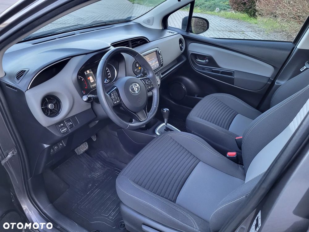 Toyota Yaris 1.5 Premium CVT - 19