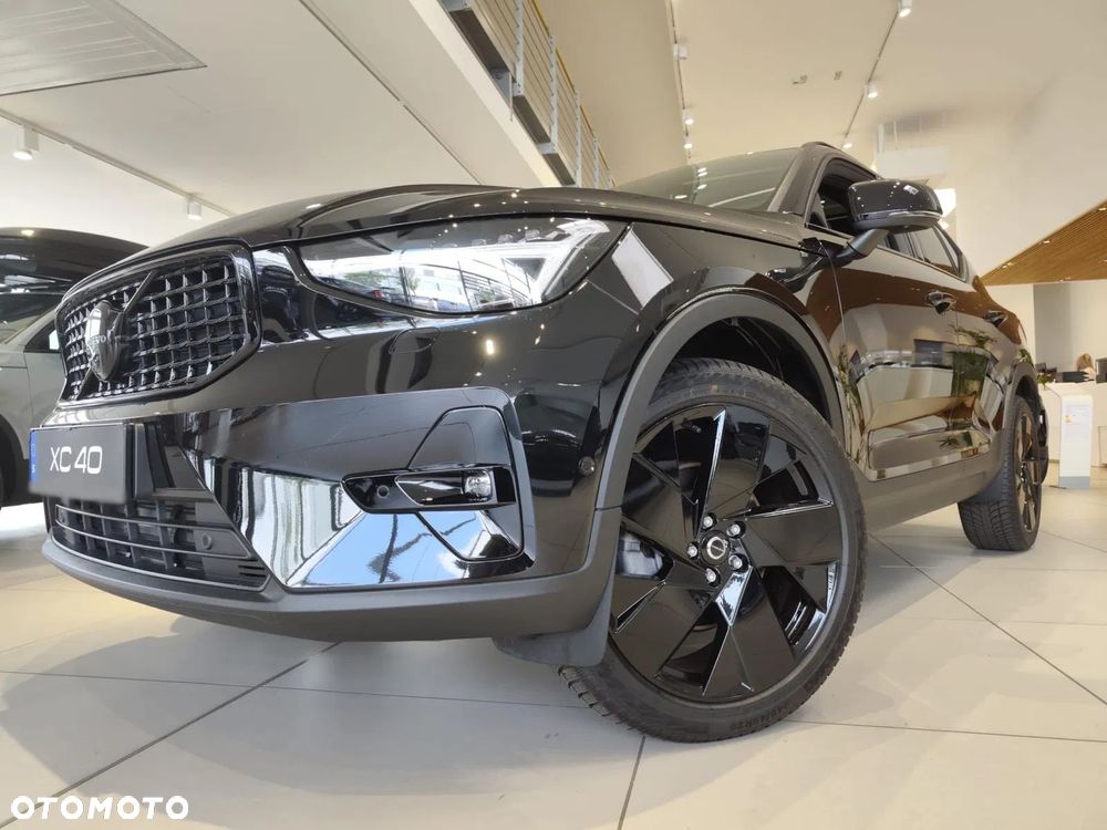 Volvo XC 40 B4 AWD Ultimate Dark - 2