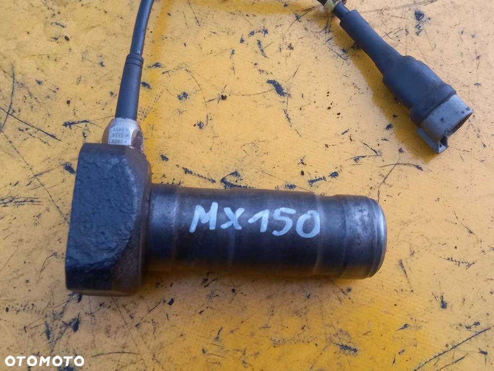 Sworzeń bolec siły uciągu ramion Case MX150 - 4