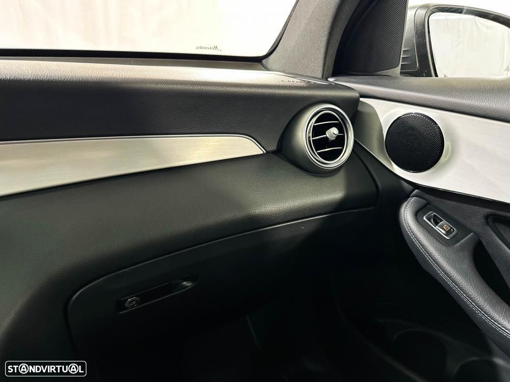 Mercedes-Benz GLC 300 e 4Matic 9G-TRONIC Edition AMG Line - 29