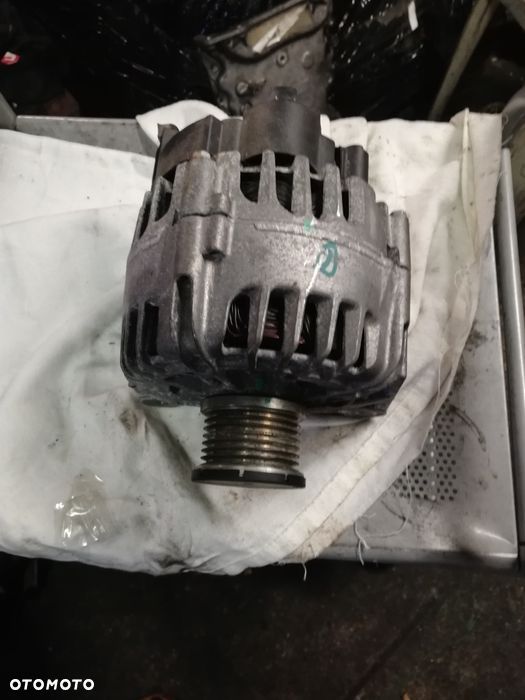 Alternator Renault Daster 1.2 tce