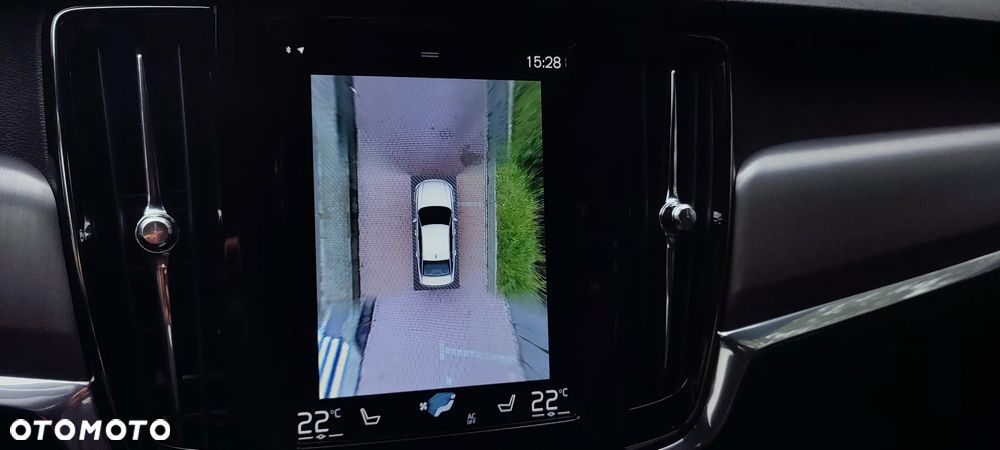 Volvo S90 D4 SCR Momentum Pro - 23