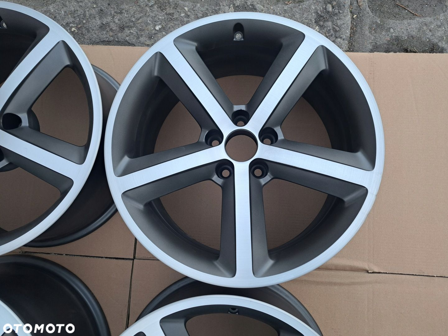 Oryg. Audi A5 S-Line 18 8t0 A4 A6 S4 S6 8.5j et29 Q5 - 3