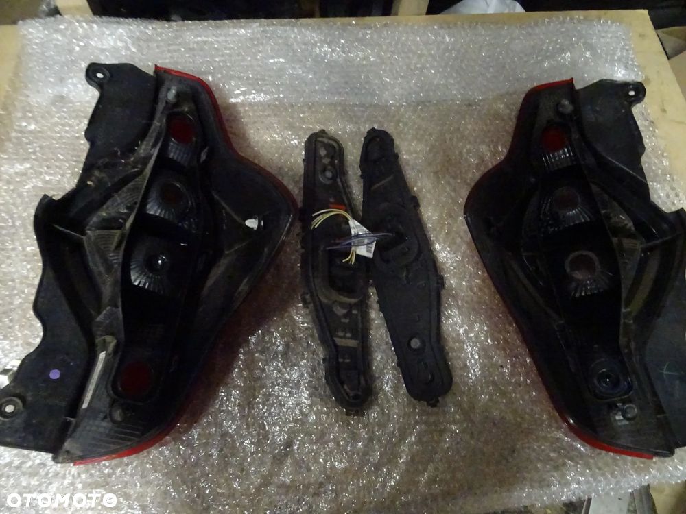 DACIA LODGY LAMPA TYL TYLNA LEWA PRAWA WKLAD DO LAMP ZAROWEK CZESCI ROZNE - 7
