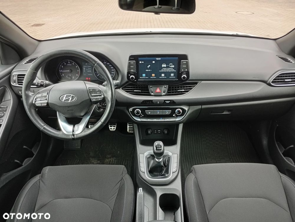 Hyundai i30 1.4 GO - 16