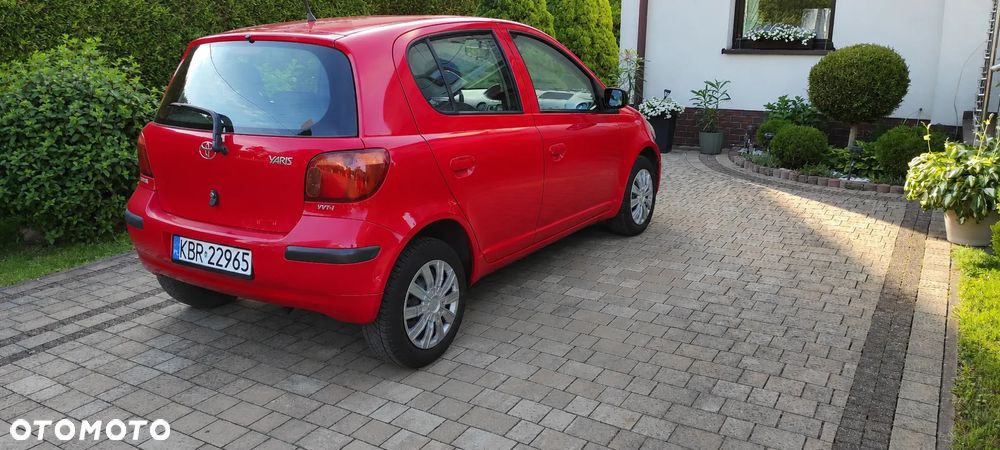 Toyota Yaris 1.0 Base - 4