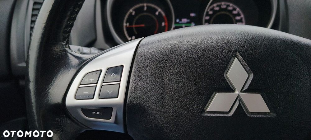 Mitsubishi ASX - 10