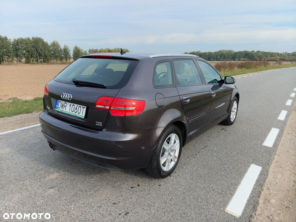 Audi A3 Sportback - 3