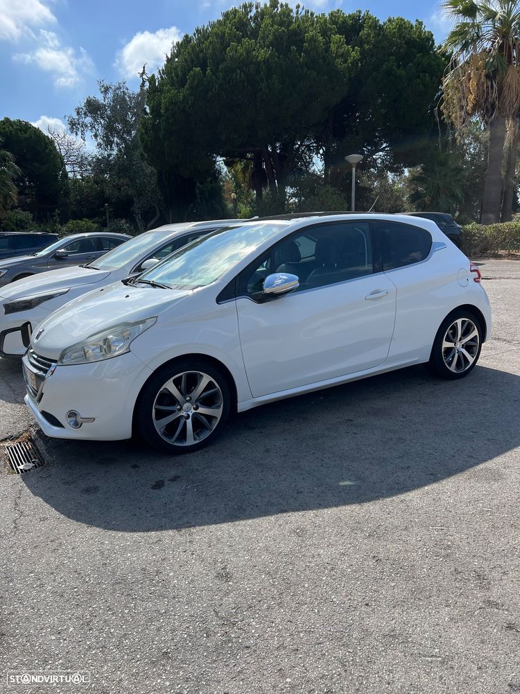 Peugeot 208 1.6 e-HDi Allure - 15