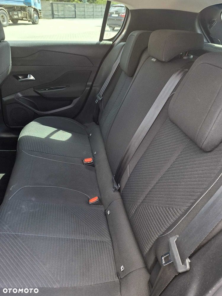Peugeot 308 - 8