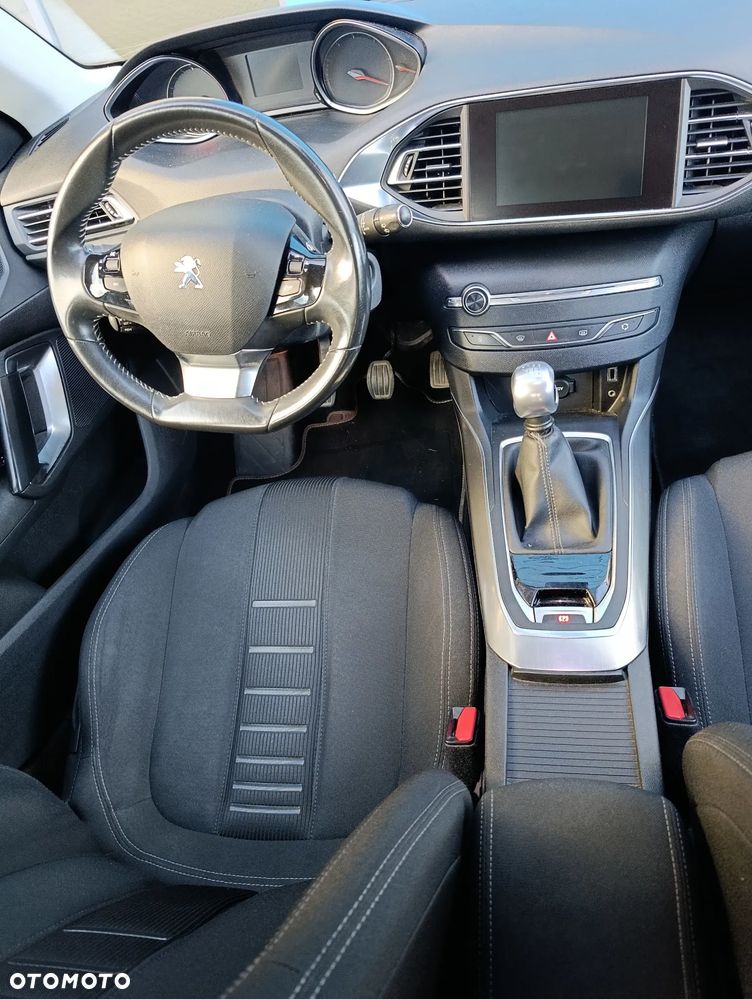 Peugeot 308 1.6 e-HDi Allure S&S - 27