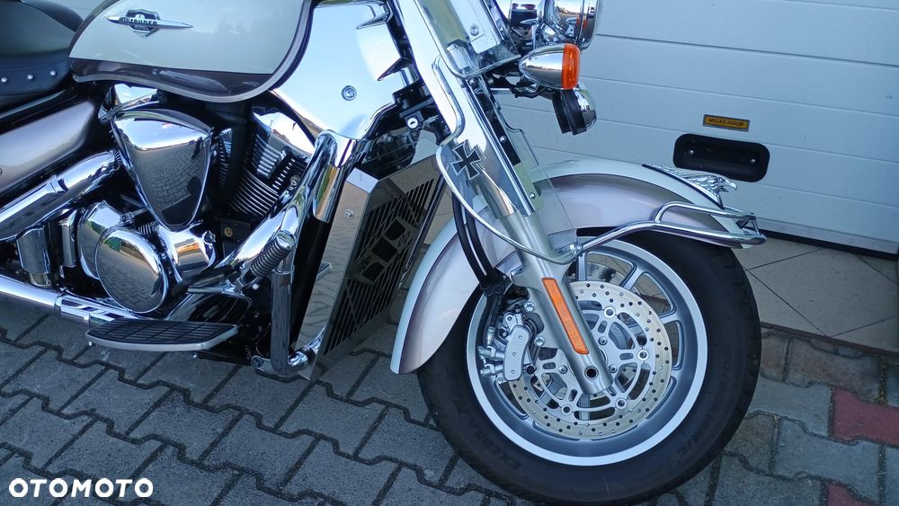 Suzuki Intruder - 26