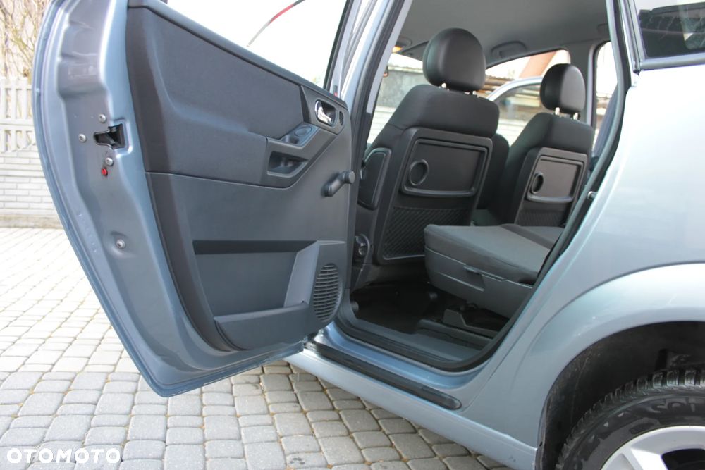 Opel Meriva - 11