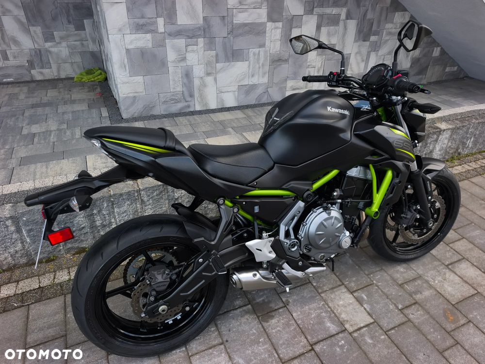 Kawasaki Z 650 - 23