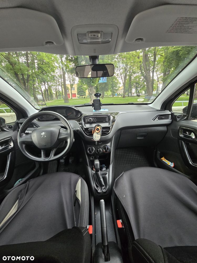 Peugeot 208 - 7