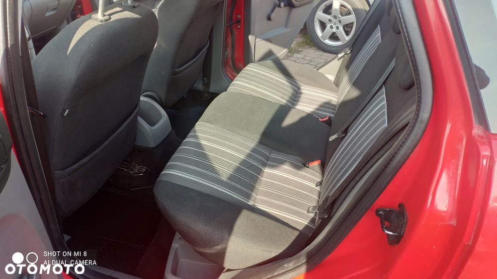 Ford Focus 1.8 Style+ - 5