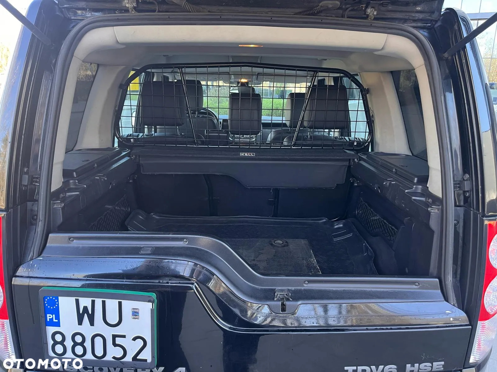 Land Rover Discovery IV 2.7D V6 HSE - 23