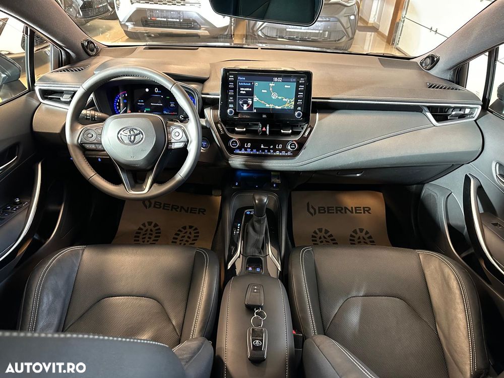 Toyota Corolla - 13