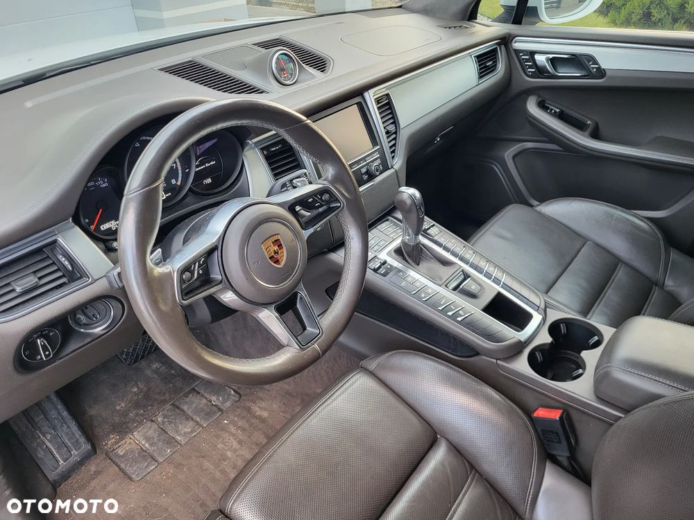 Porsche Macan Turbo PDK - 10