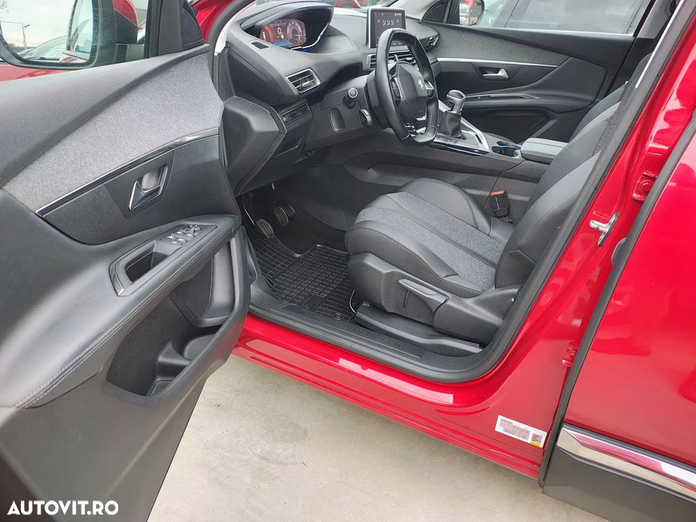 Peugeot 3008 PureTech 130 Stop & Start Allure - 19