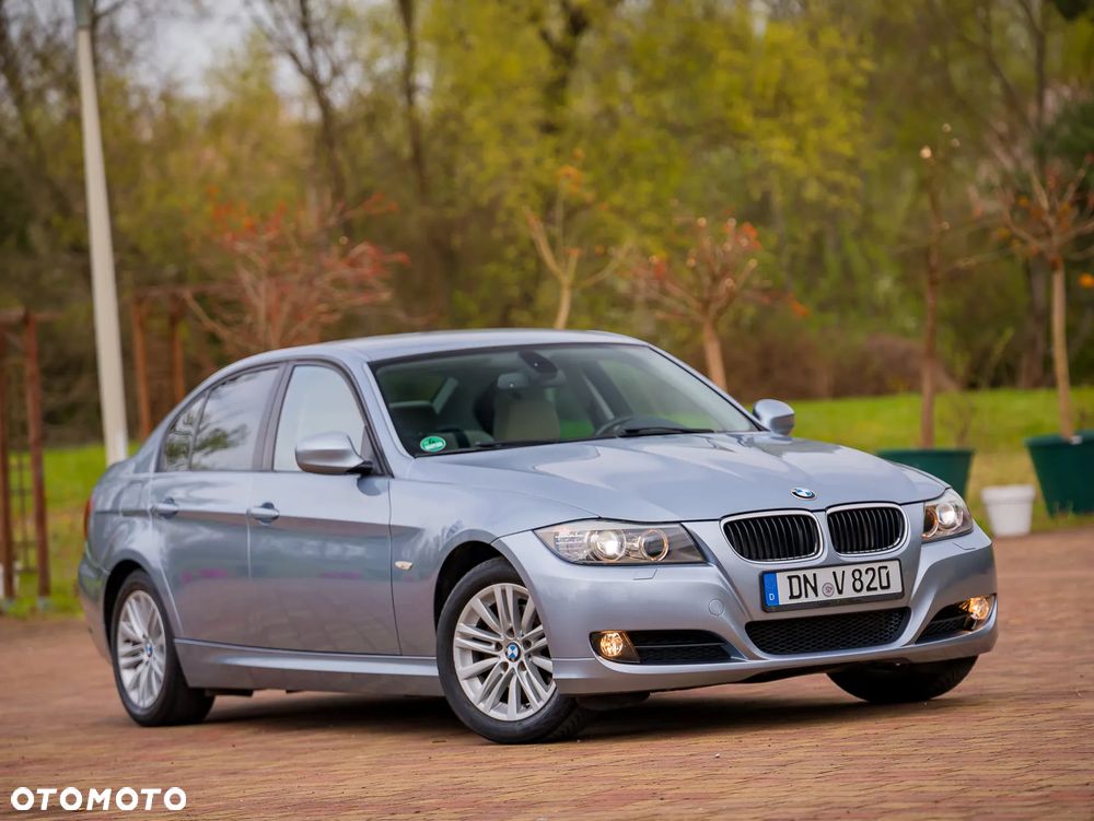 BMW Seria 3 318i Edition Exclusive - 4