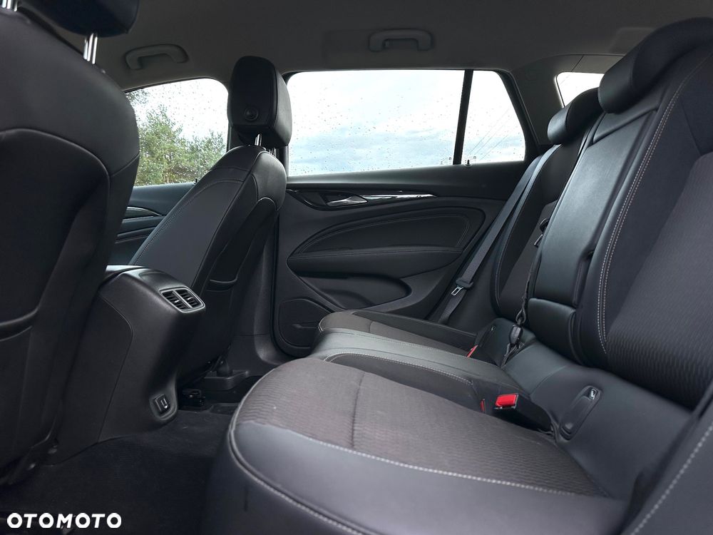 Opel Insignia - 18